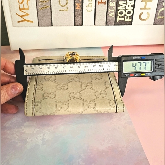 🌟Gucci Guccissima Leather Bifold Vintage Cream Wallet 🤍 - Picture 13 of 16